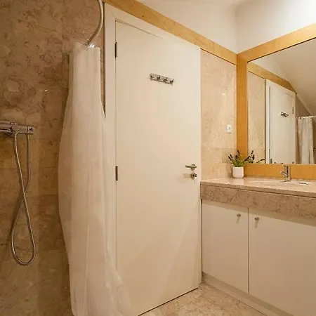 Guestready - Downtown Blue *