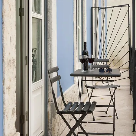 Joivy Downtown Blue Apartment